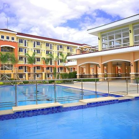 Ar02 1Bedroom Condo Unit With Free Pool, Hbo, Netflix & Wifi Davao Екстер'єр фото