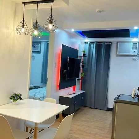 Ar02 1Bedroom Condo Unit With Free Pool, Hbo, Netflix & Wifi Davao Екстер'єр фото
